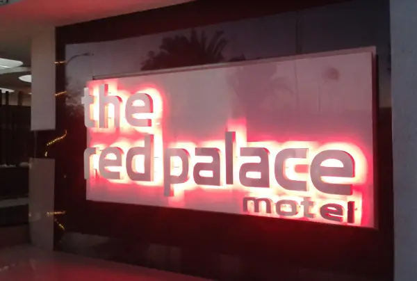 auto hotel red palace