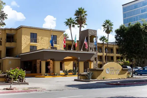 hotel hacienda del rio