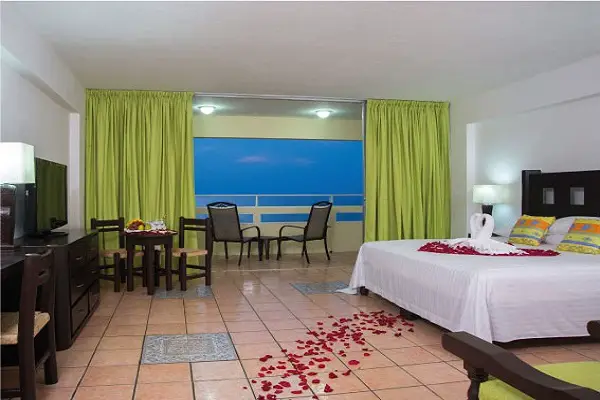 hotel-san-marino-puerto-vallarta