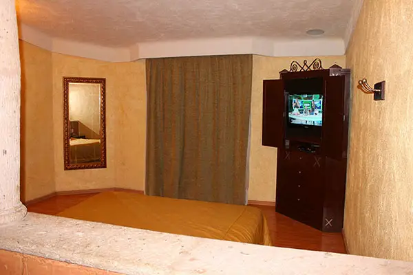 habitacion-de-promoción-motel-villa-magna1