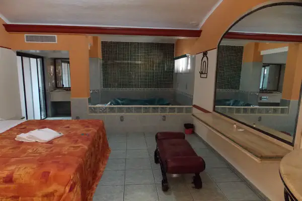 habitacion-suite-con-jacuzzi-motel-garden3