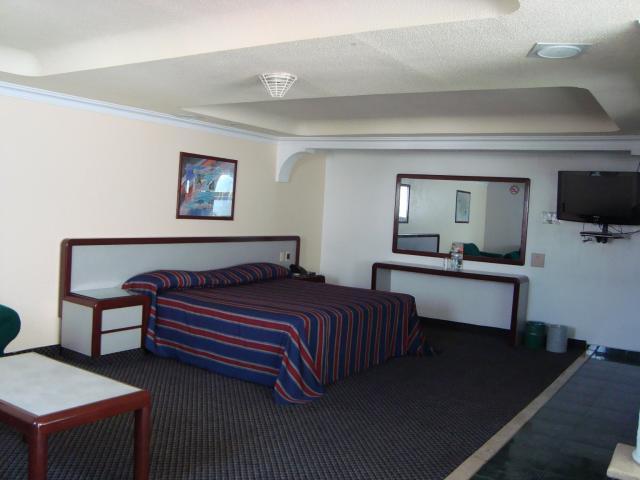habitacion-villa-con-alberca-motel-real-la-viga1