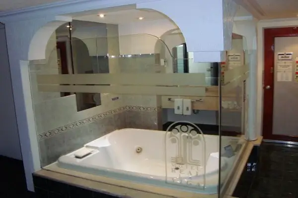 habitacion-villa-con-jacuzzi-motel-real-la-viga2