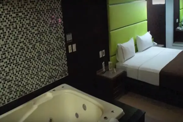 suite-con-jacuzzi-en-torre-motel-wiin