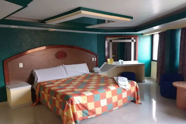 junior-suite-motel-oasis1
