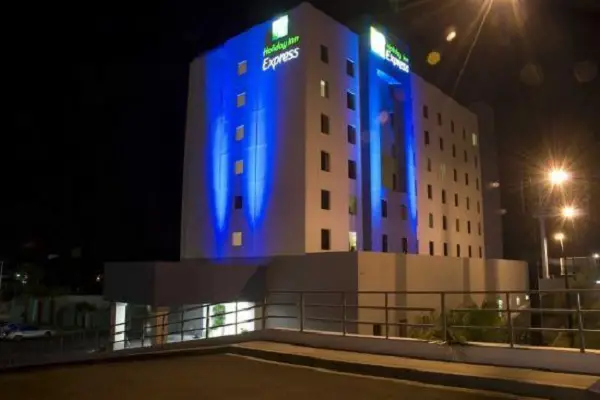 holiday-inn-express-guaymas-hoteles-en-guaymas