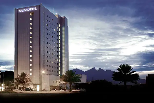 hotel-novotel-monterrey-valle-hoteles-en-san-pedro-garza-garcia