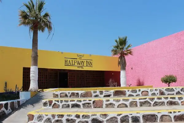 the-halfway-inn-hoteles-en-guerrero-negro