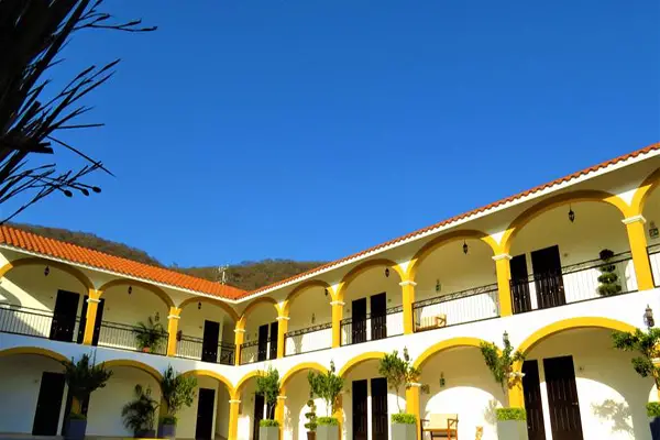 casa-blanca-hotel-hoteles-en-jalpan-de-serra