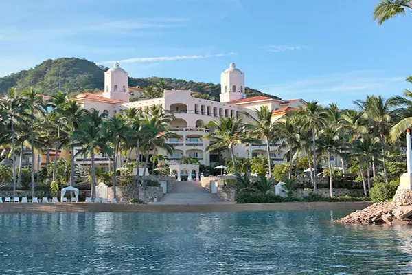 grand-isla-navidad-resort-hoteles-en-barra-de-navidad