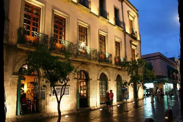 hostal-regina-down-town-mexico-city-hoteles-buenos-bonitos-y-baratos