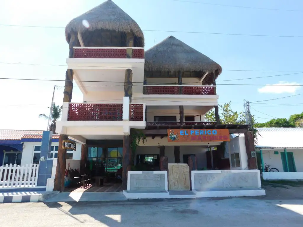 hotel-posada-el-perico-marinero-hoteles-en-rio-lagartos